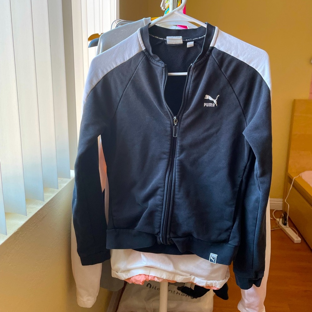 Women Puma Classic Zipper Sweatshirt